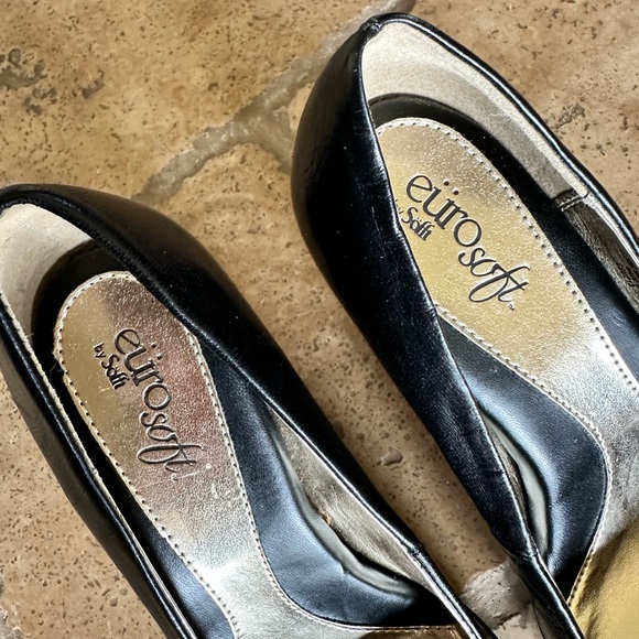 EuroSoft by Soffit black, 3 inch heels. New without tags. - Picture 4 of 5